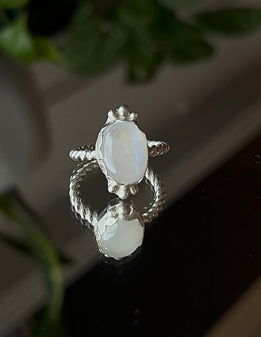 Mother of Pearl Dainty Ring