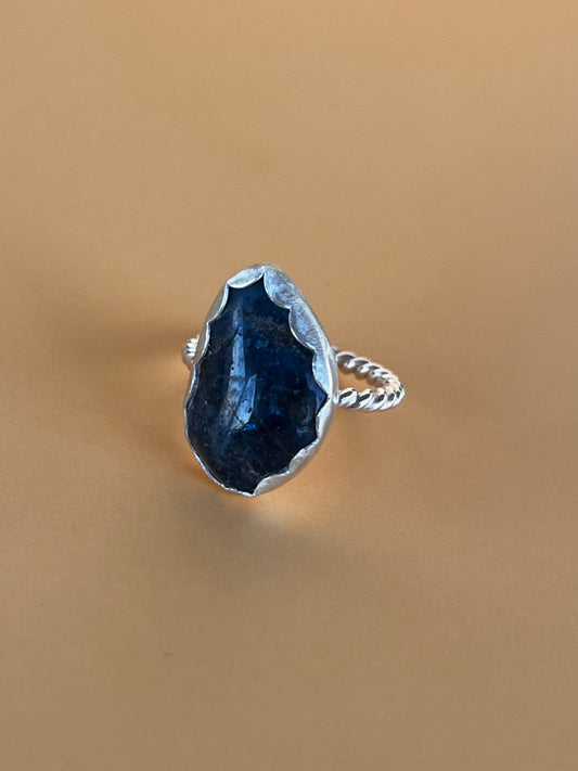 Apatite Ring
